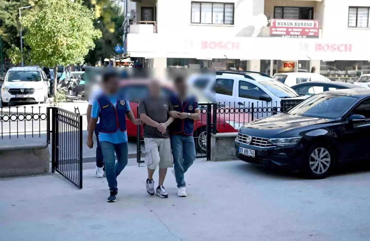 Kuşadası\'nda Uyuşturucu Suçlusu Yakalandı
