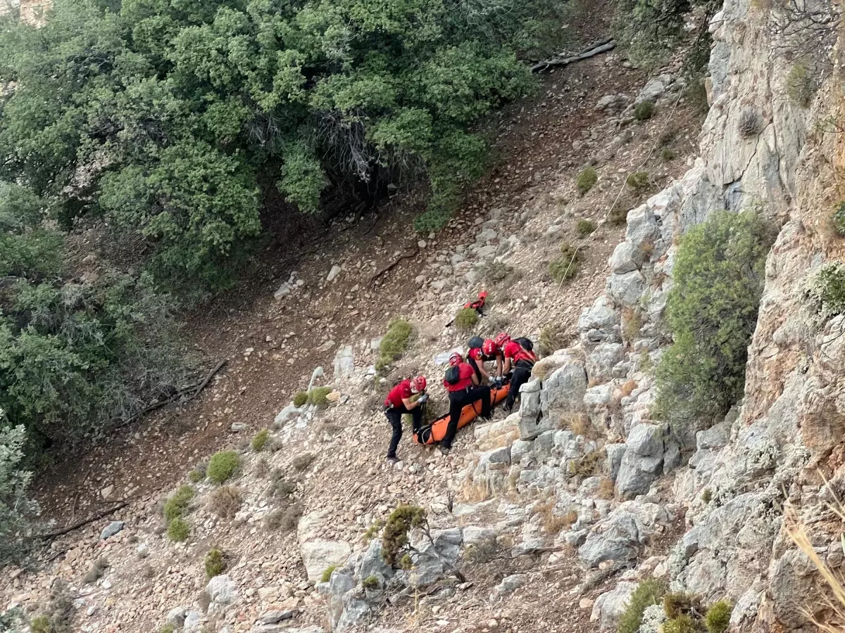 Likya Yolu\'nda Avustralyalı Turistin Cesedi Bulundu