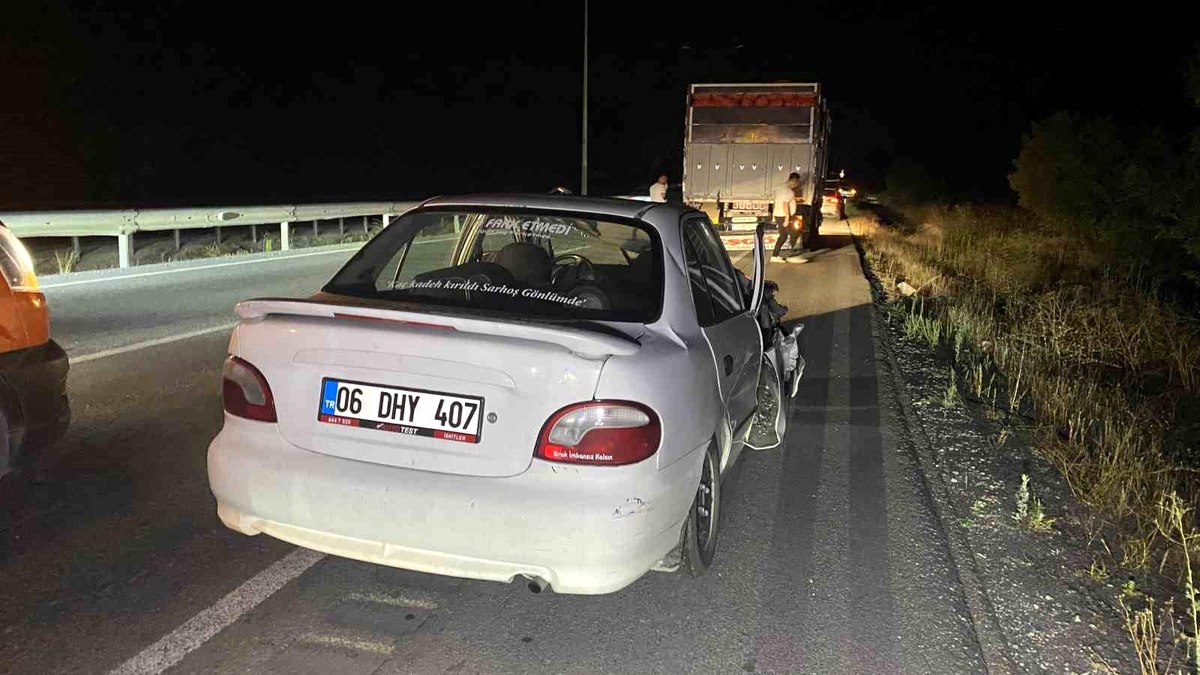 Çorum\'da Kazada Sürücü Yara Almadan Kurtuldu