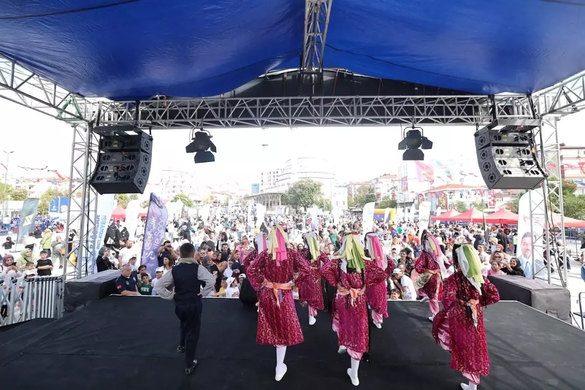 Bağcılar\'da Çocuk Şöleni ve Maratonu Coşkuyla Gerçekleşti