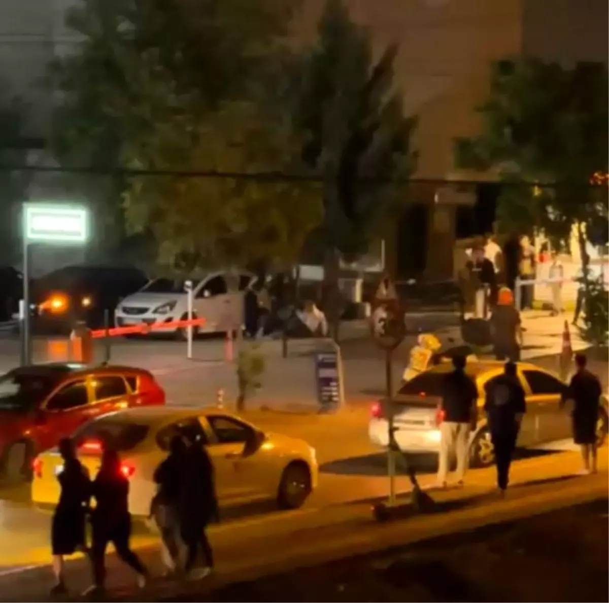 Sokak ortasında öldüresiye dayak! Film gibi izlediler