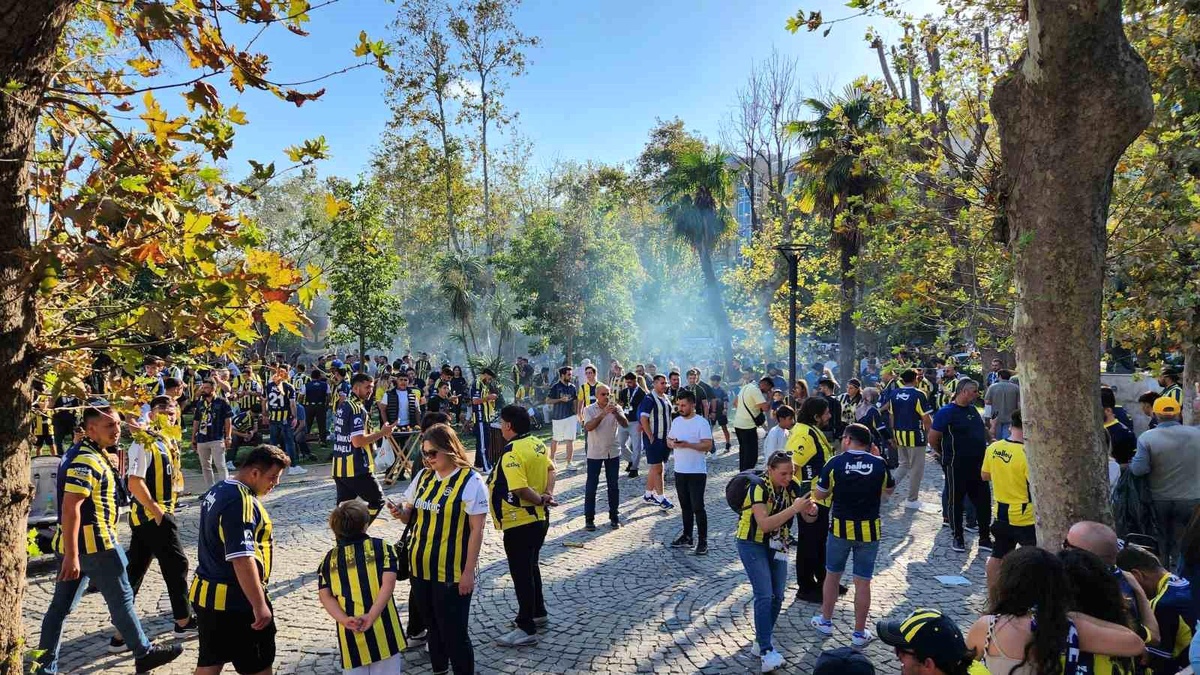 Fenerbahçe-Takım Maçına Yoğun İlgi