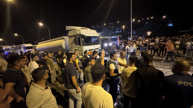 İlçeyi ayağa kaldıran kaza! Vali gelip kalabalığı ikna etti