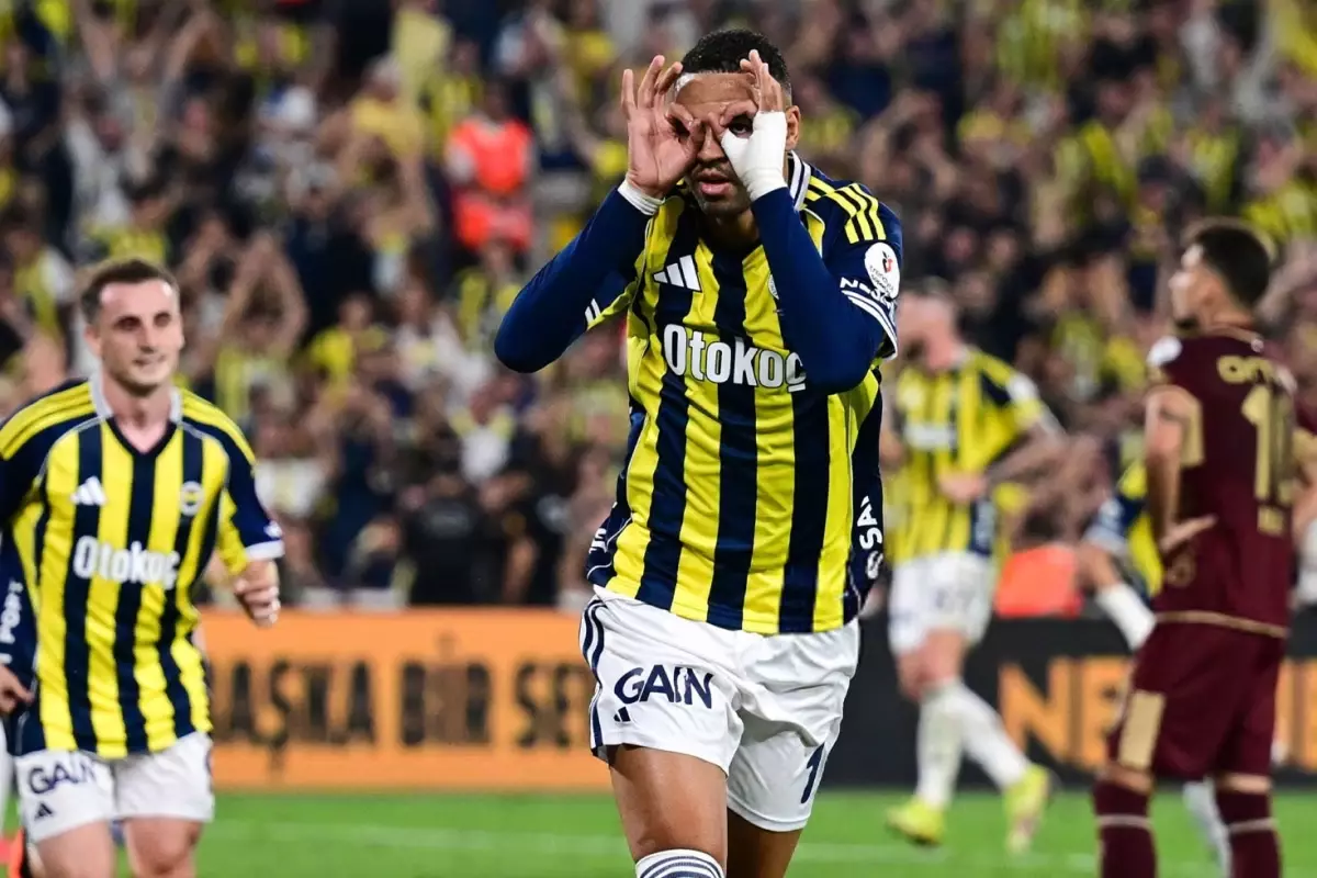 Kadıköy\'de olaylı derbi Fenerbahçe\'nin