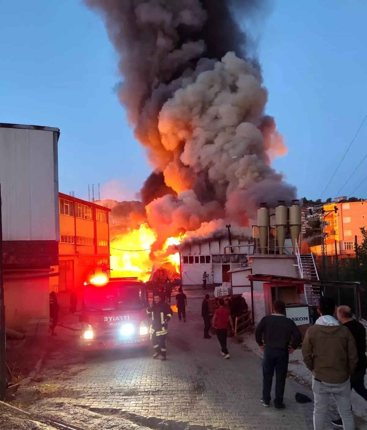 Beyşehir\'deki Silah Fabrikasında Yangın