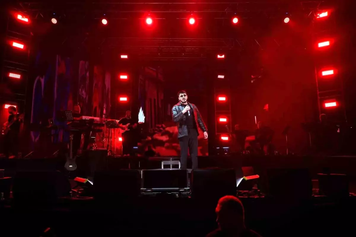 Söğüt\'te Semicenk Konserinde İzdiham Yaşandı