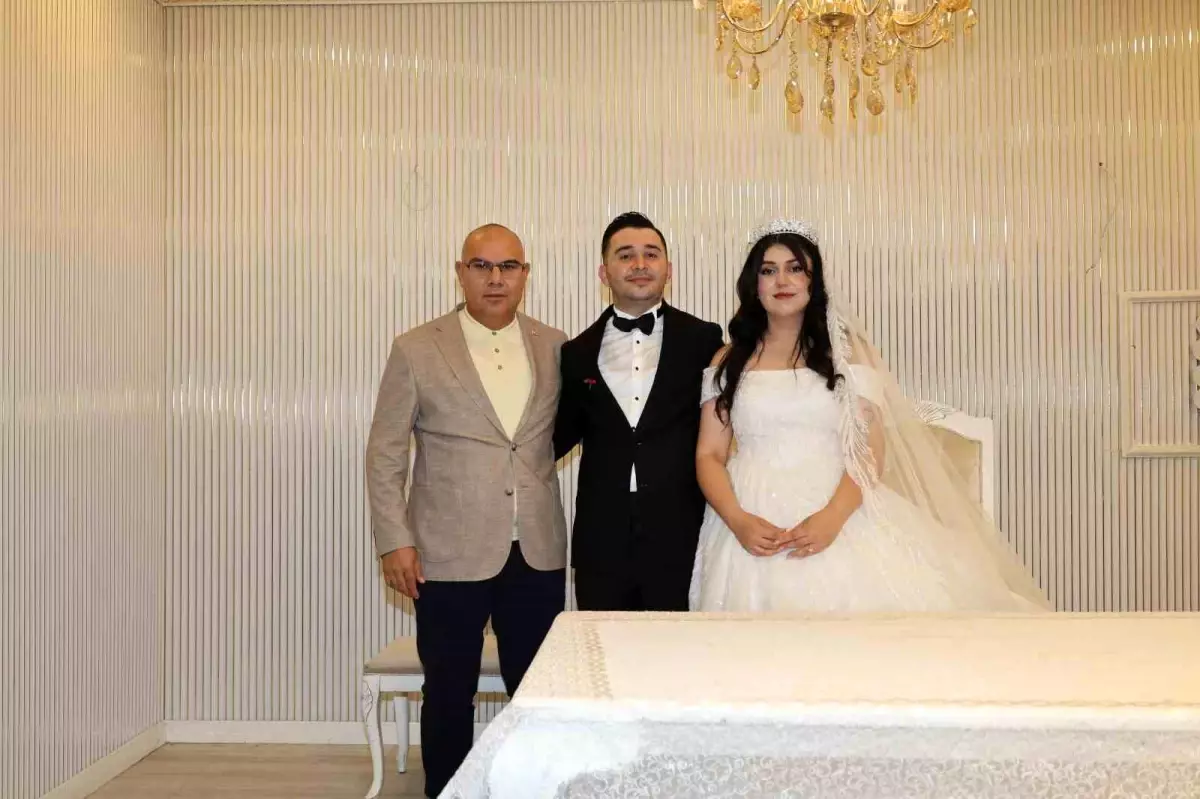 Vali Koç Düğünlere Katıldı