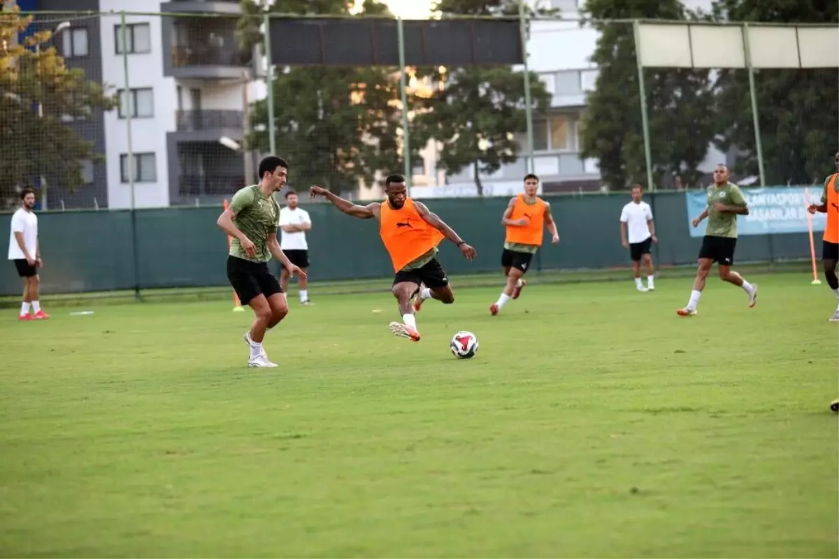 Alanyaspor Fenerbahçe Maçına Hazırlanıyor