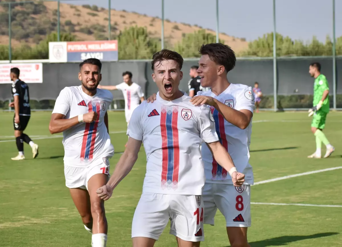 Altınordu\'nun Gol Çilesi Devam Ediyor