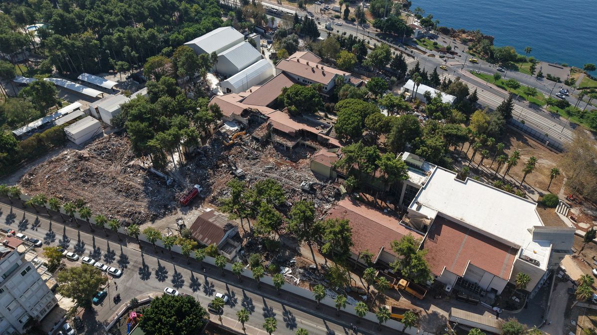 Antalya Arkeoloji Müzesi Yıkıldı