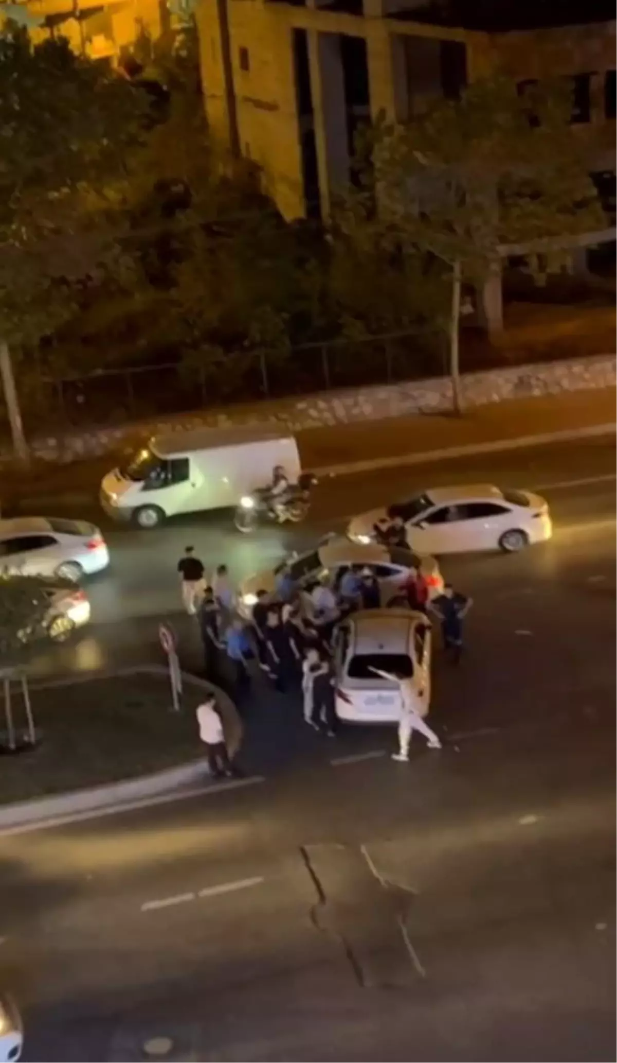 İstanbul\'da yol verme kavgası