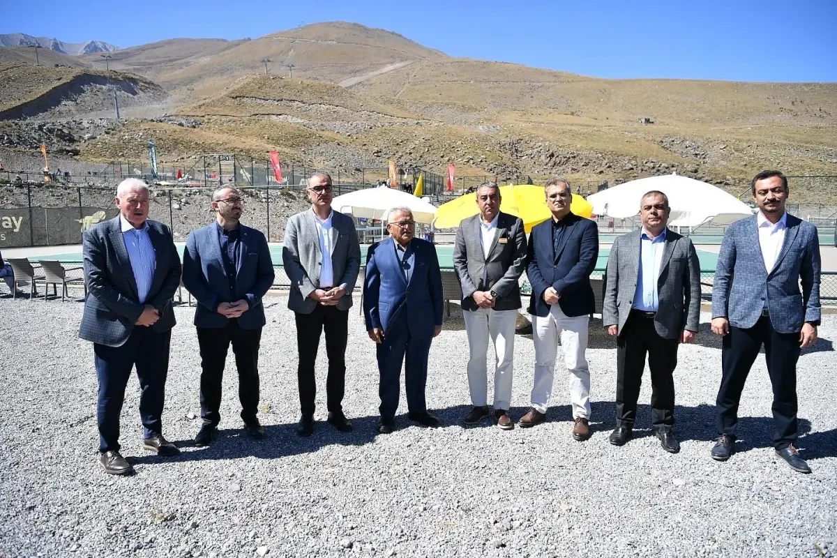 Büyükkılıç, Erciyes\'teki Spor ve Turizm Yatırımlarını İnceledi