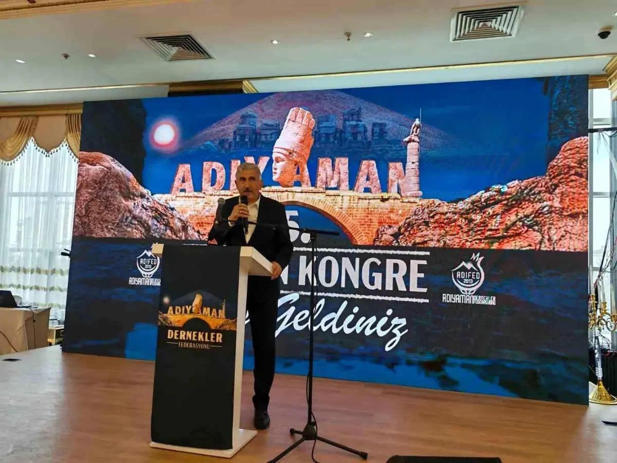 Kahta Belediye Başkanı Mehmet Can Hallaç, Adıyaman Dernekler Federasyonu Kongresi\'nde Konuştu