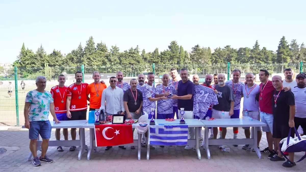 Çeşme\'de Dostluk Turnuvası
