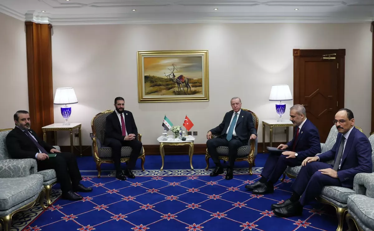 Erdoğan, Katar\'da Suriye Cumhurbaşkanı Şara ile Görüştü