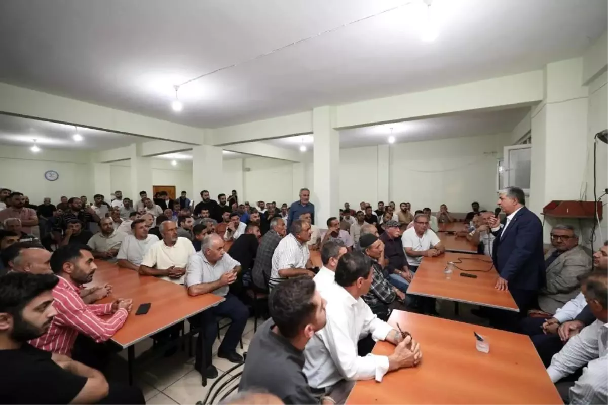 Dilovası Belediye Başkanı Ömeroğlu, Mimar Sinan Mahallesi\'nde Vatandaşlarla Buluştu