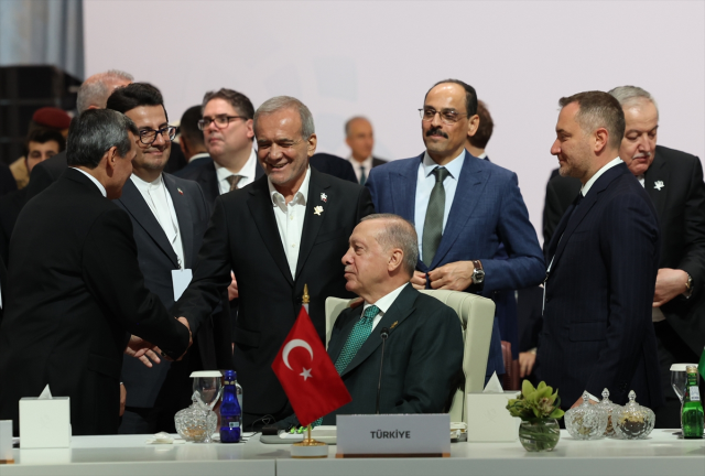 Erdoğan'dan Katar'da dünyaya mesaj: İsrail durdurulmalı, bunu engelleyecek imkanlarımız var