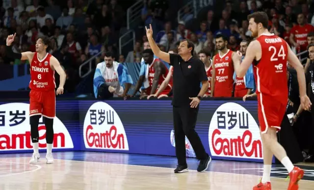 Ergin Ataman, 2025 Avrupa Şampiyonası'nın en iyi koçu seçildi