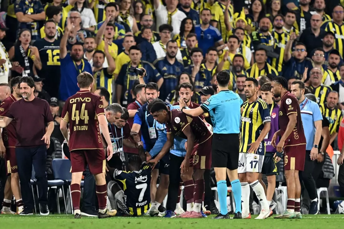 Fenerbahçe\'nin 5 yıldızı Alanyaspor maçında yok