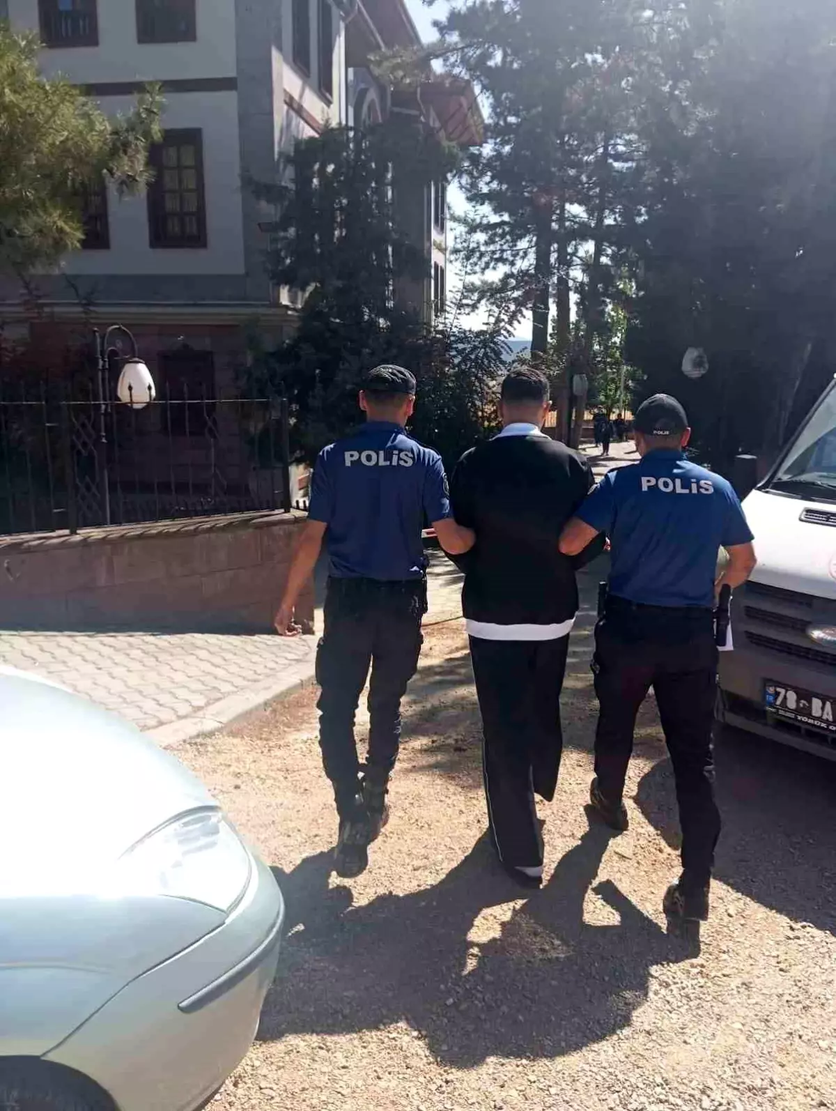 Firari Hükümlü Eflani\'de Yakalandı