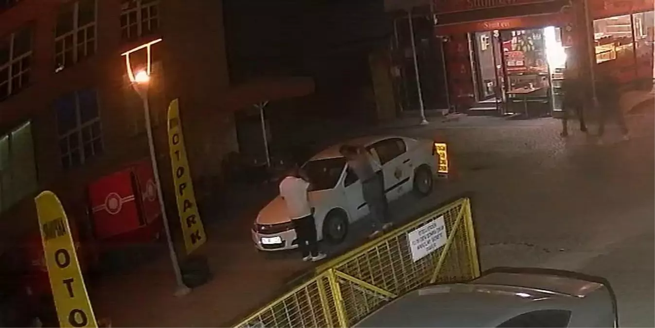 Kavgada boynu kesilen kişi 10 dakikada hastaneye yetiştirildi! Operasyon sonrası hayata tutundu