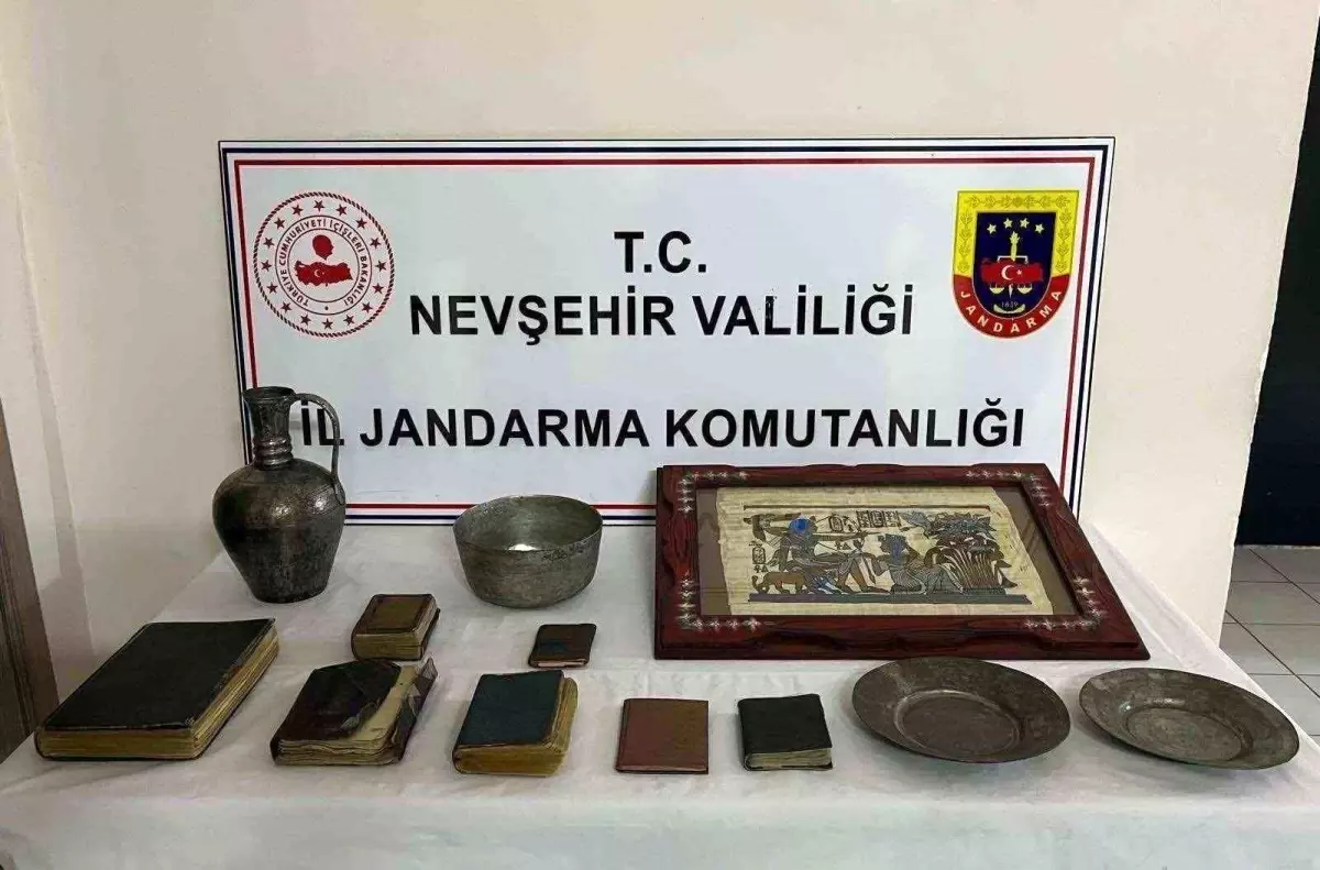Nevşehir\'de 12 Tarihi Eser Ele Geçirildi