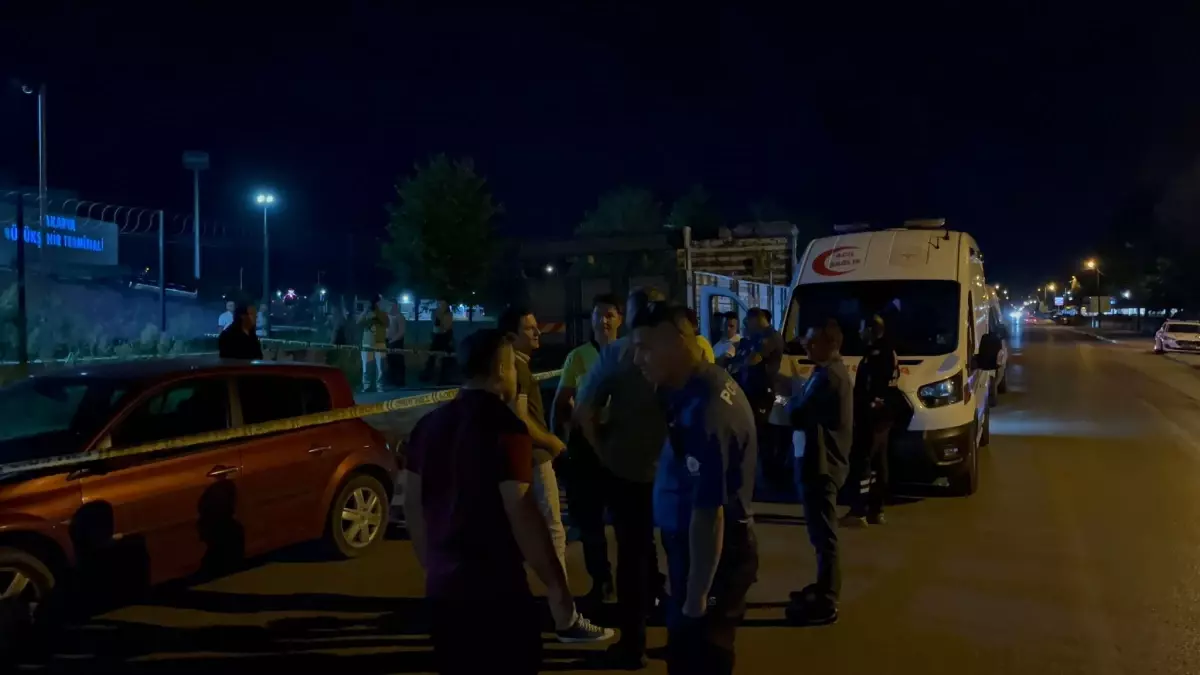 Sakarya\'da Bisiklet Sürücüsüne Araç Çarptı