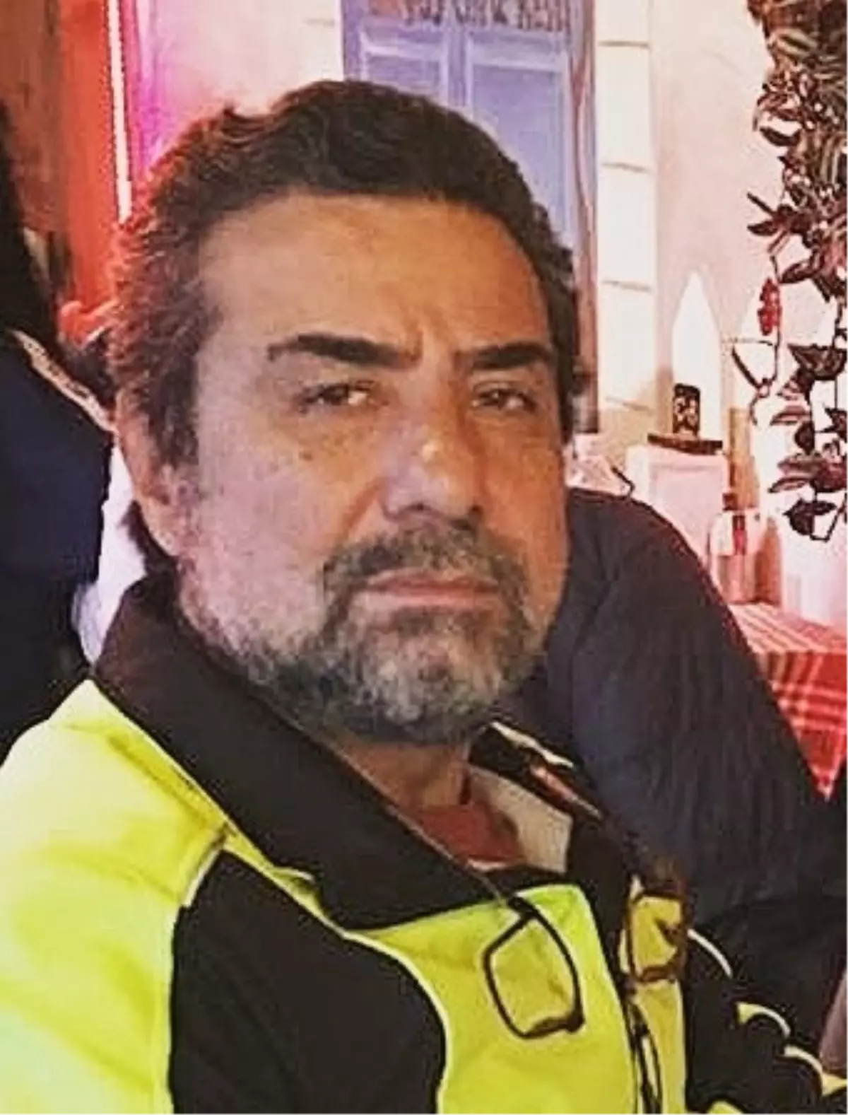 Otomobiller çarpıştı, iş insanı ve eşi hayatını kaybetti