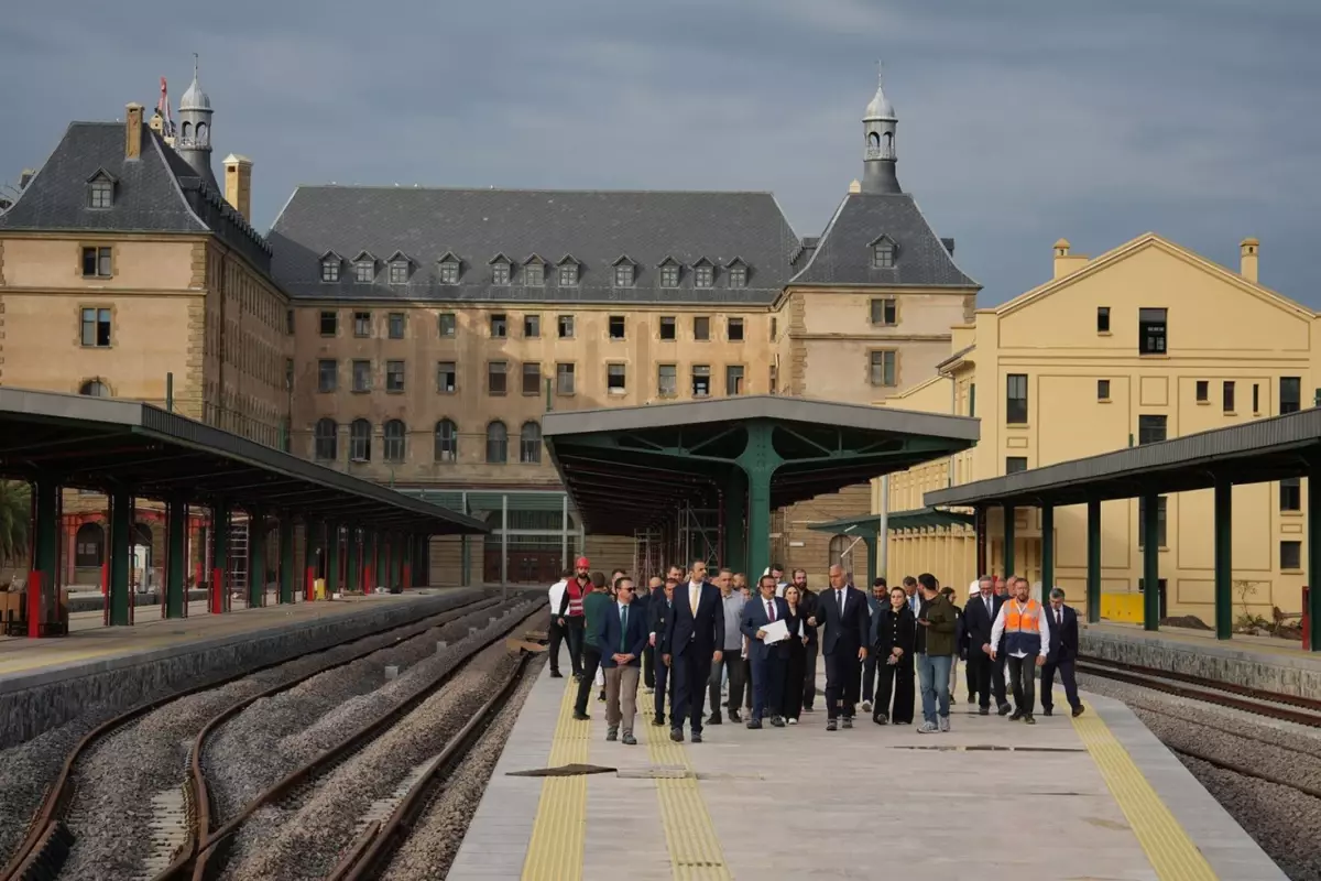 Tarihi Haydarpaşa Garı Anadolu Yakası\'nın yeni kültür ve sanat merkezine dönüşecek