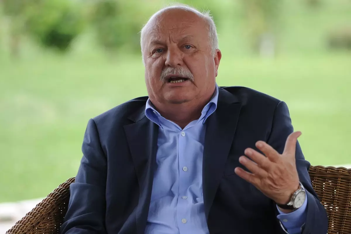 Trabzonspor\'un eski başkanı Sadri Şener\'den sert tepki: Tarlada patates toplasın
