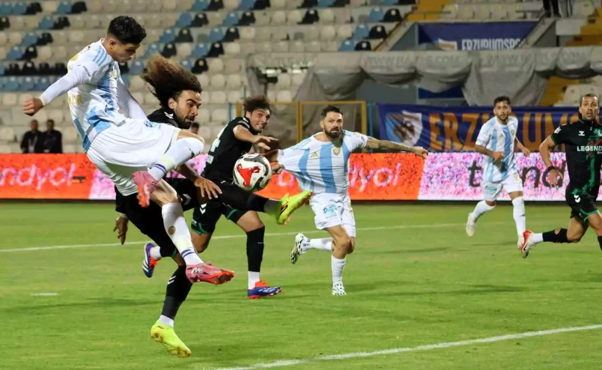 Erzurumspor ve Sakaryaspor Puanları Paylaştı