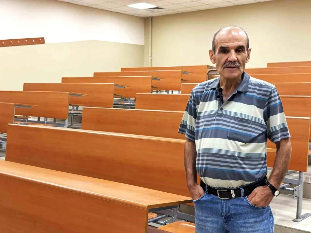 60 Yaşında Üniversite Hayalini Gerçekleştirdi