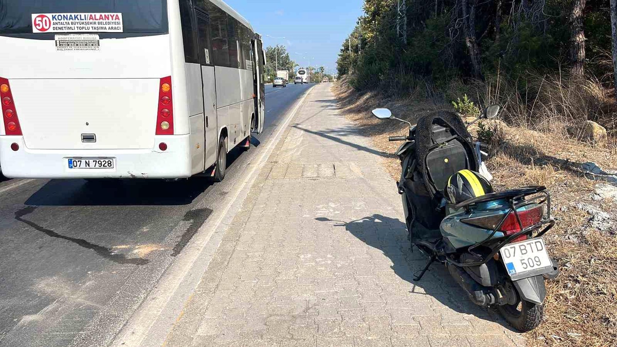 Alanya\'da motosiklet kazası: Bir yaralı
