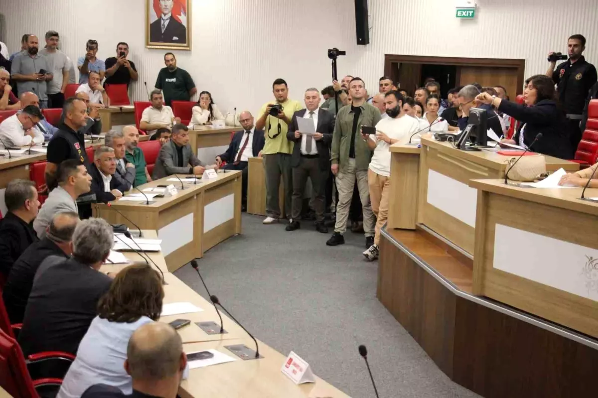 Aydın Büyükşehir Belediye Meclisi İkinci Kez Ertelendi