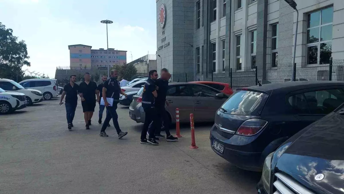 Baba ve Çocuklarının Gözünde Tokat