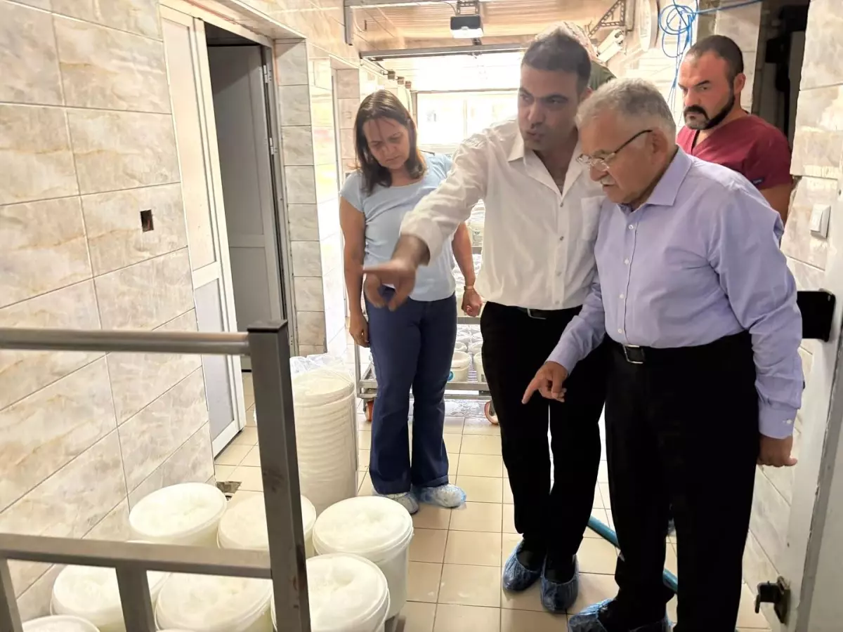 Başkan Büyükkılıç\'tan Manda Yetiştiricilerine Destek Ziyareti