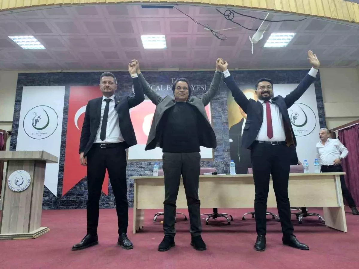 CHP Çal İlçe Kongresinde Değişim: Ömer Dağlı Koltuğunu Kaybetti