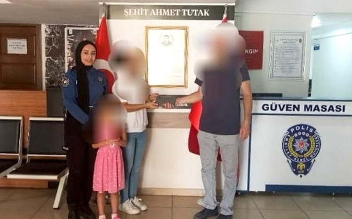 Isparta\'da duyarlı vatandaş bulduğu cüzdanı polise teslim etti