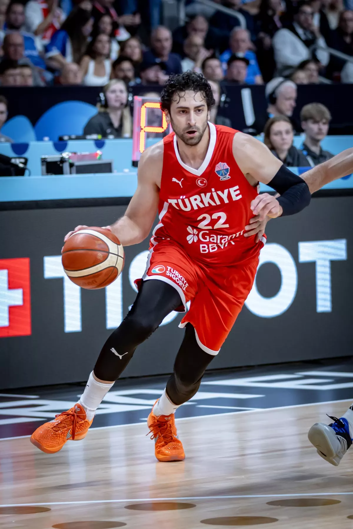 Furkan Korkmaz Karşıyaka\'ya Yakın