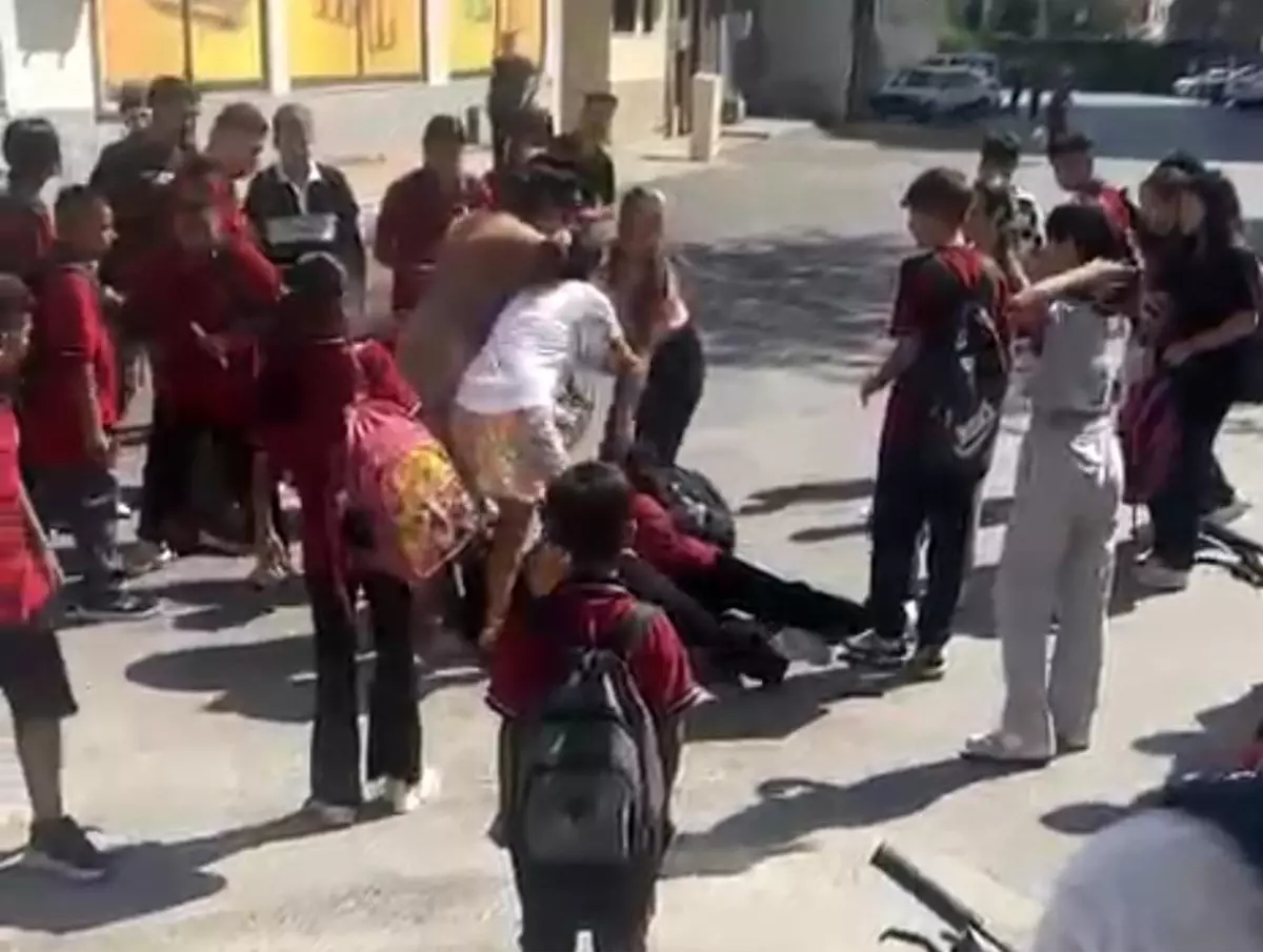 İzmir\'de Akran Zorbalığına Darp