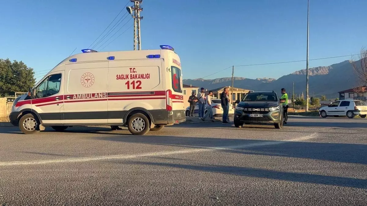 Erzincan\'da Trafik Kazası: 1 Yaralı