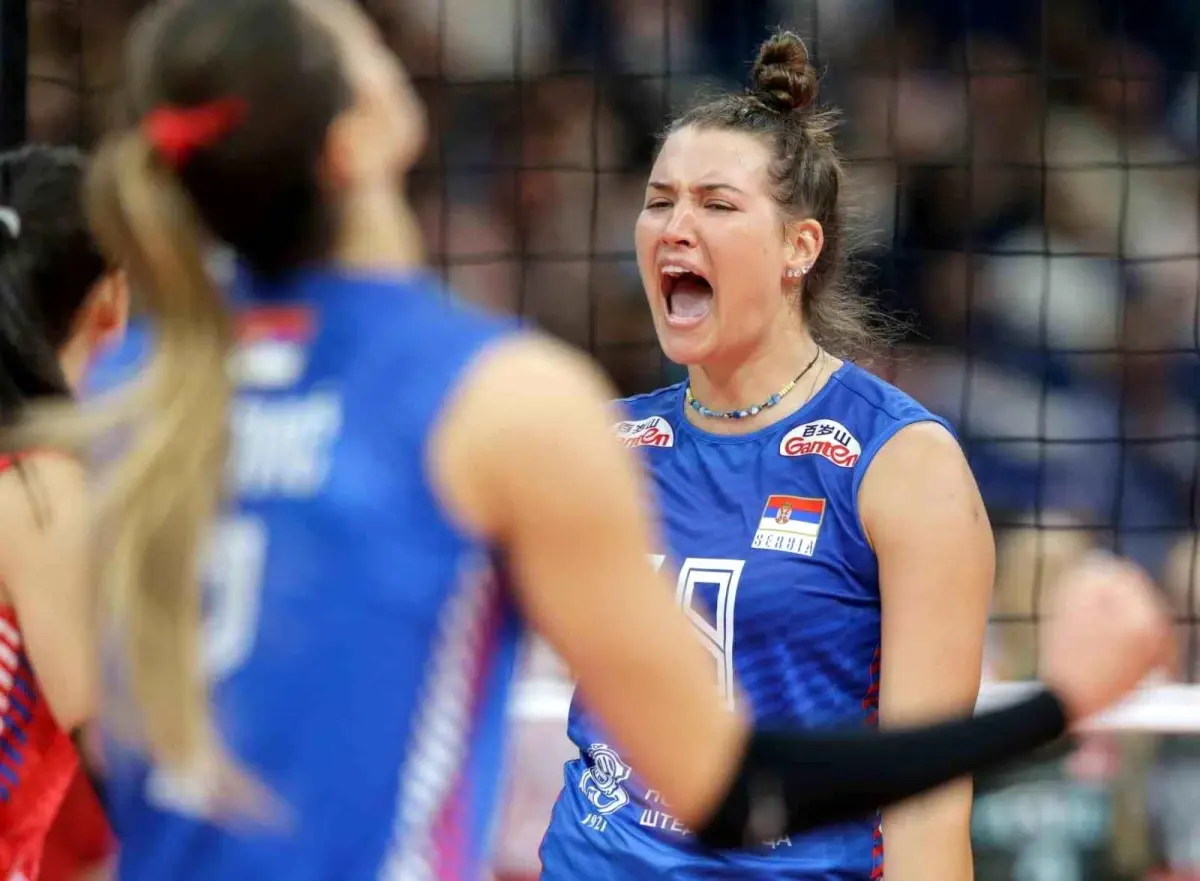 Fenerbahçe Kadın Voleybol Takımı, Bojana Milenkovic\'i Transfer Etti