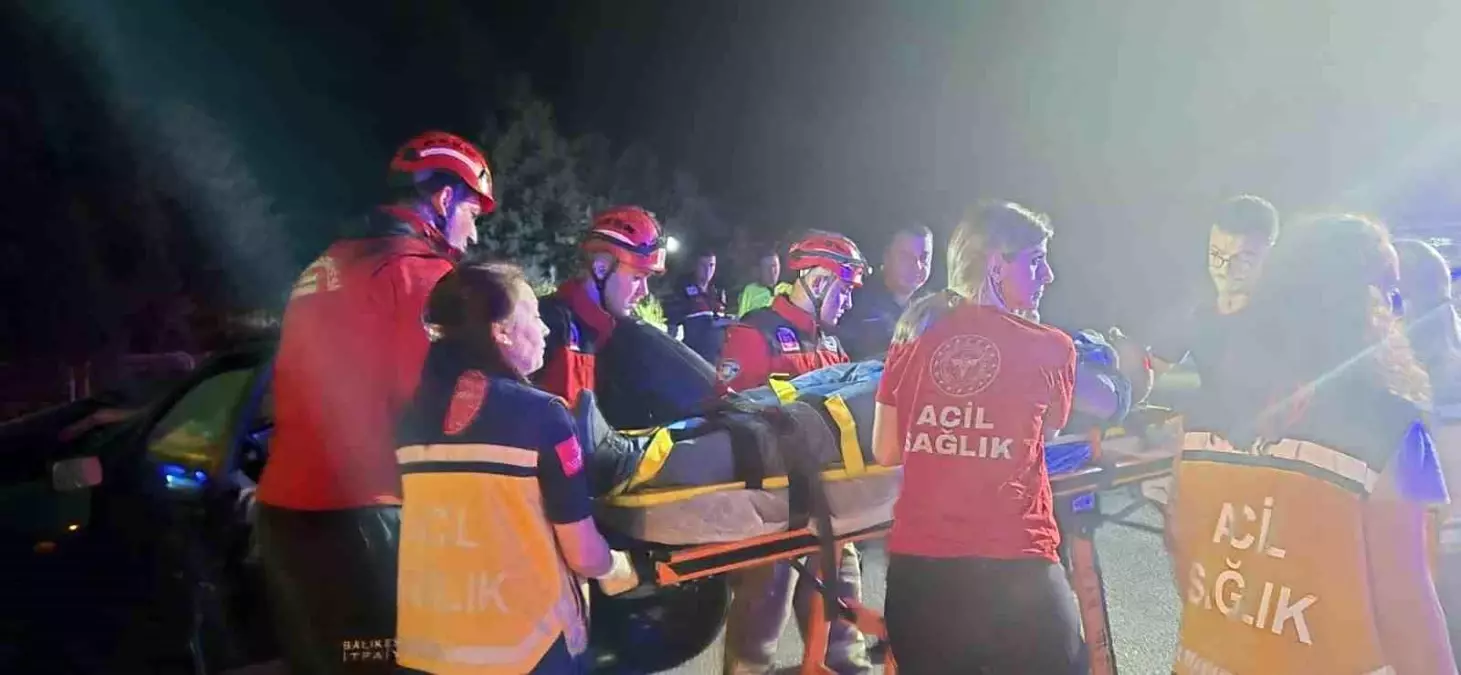 Balıkesir\'de Trafik Kazası: İki Yaralı