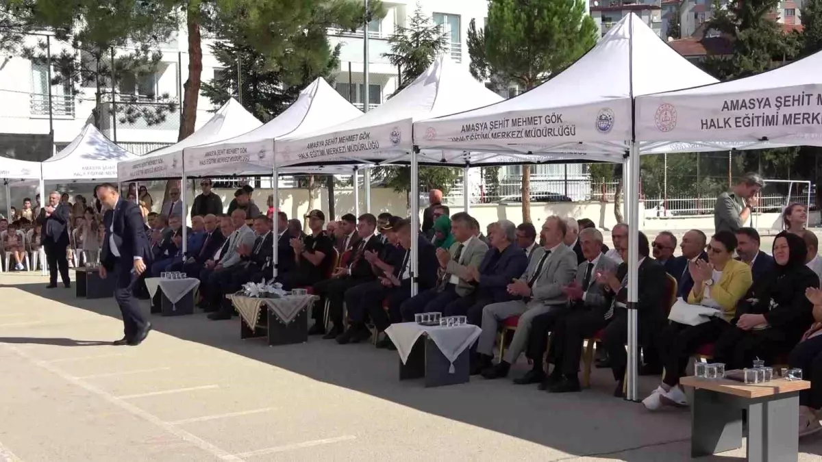 Amasya\'da İlköğretim Haftası Töreninde Kriz: CHP\'li Belediye Başkanı Eğitim Müdürü\'nü Eleştirdi