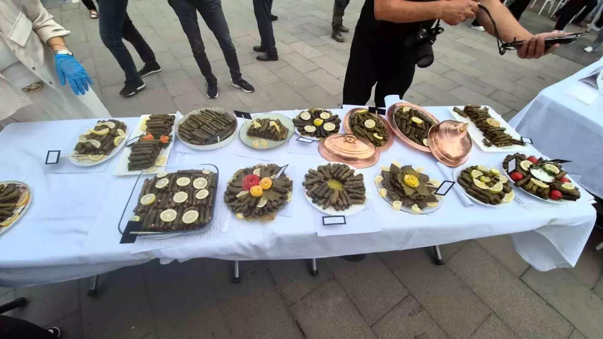 Süleymanpaşa\'da Zeytinyağlı Sarma Yarışması