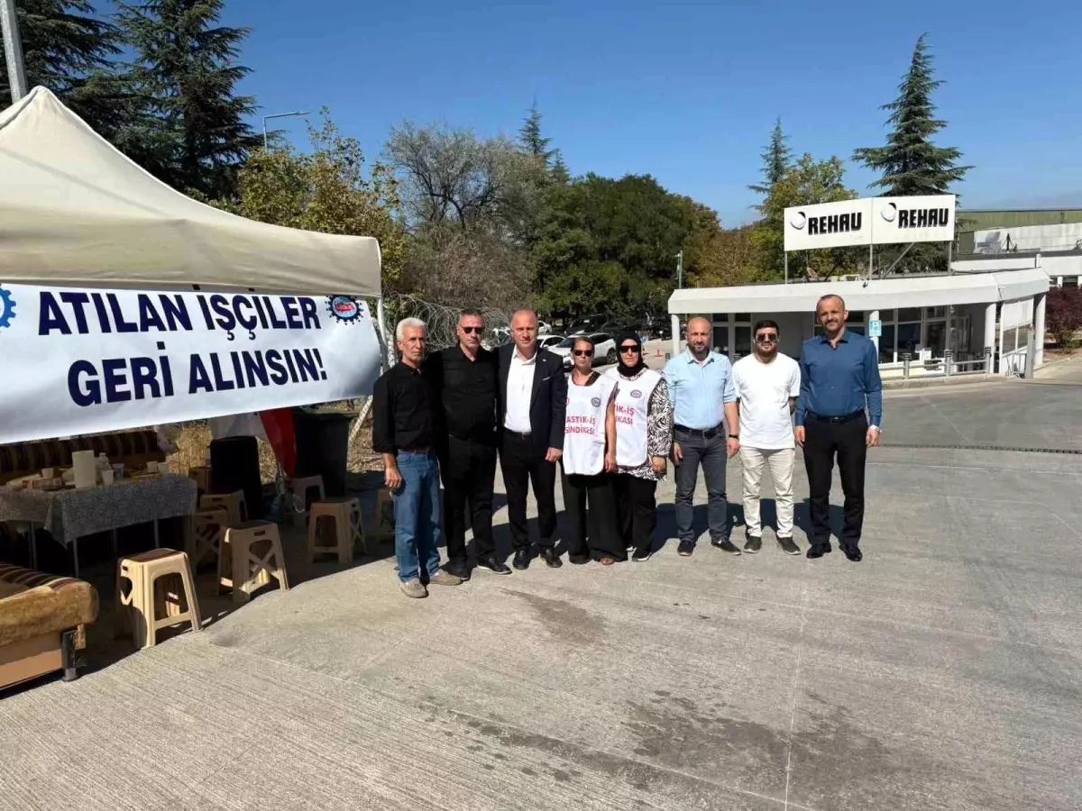 Osmaneli Belediye Başkanı Bekir Torun İşçilerin Yanında
