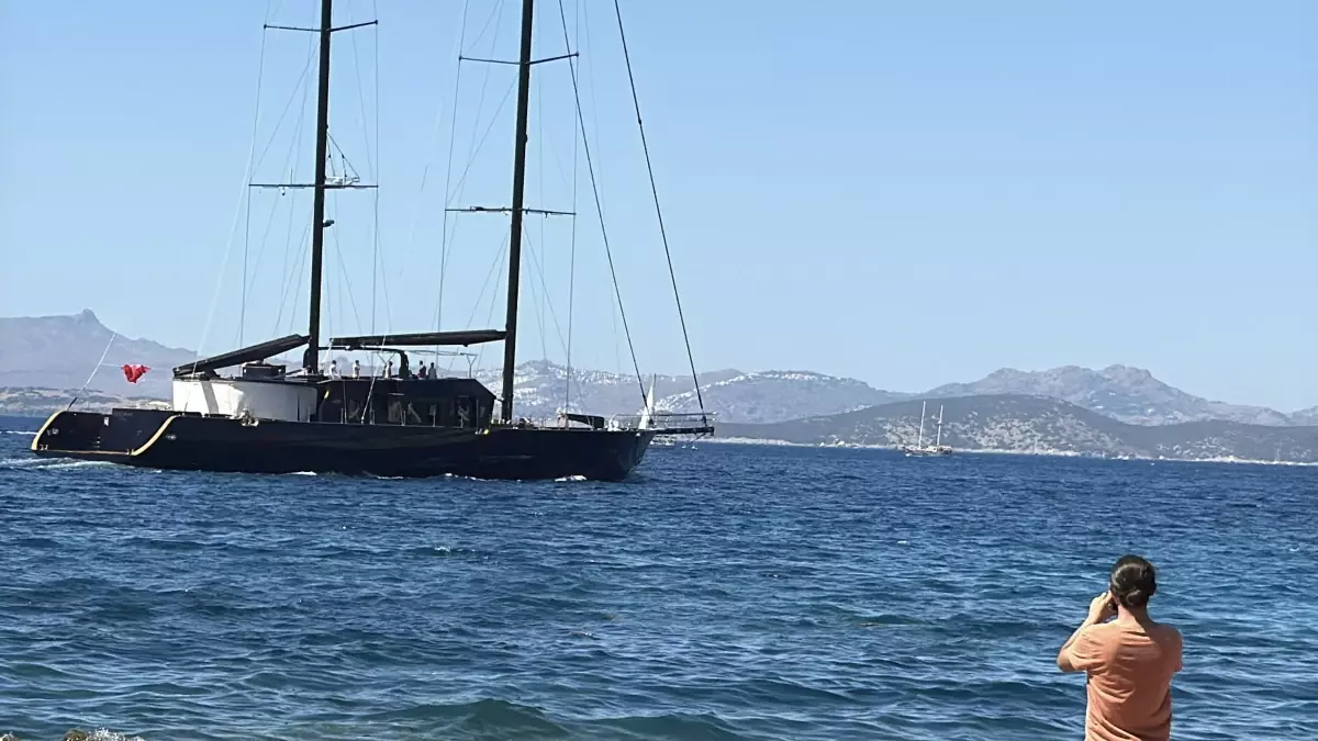 Bodrum\'da \'Oğuz Khan\' Yelkenlisi Suya İndirildi