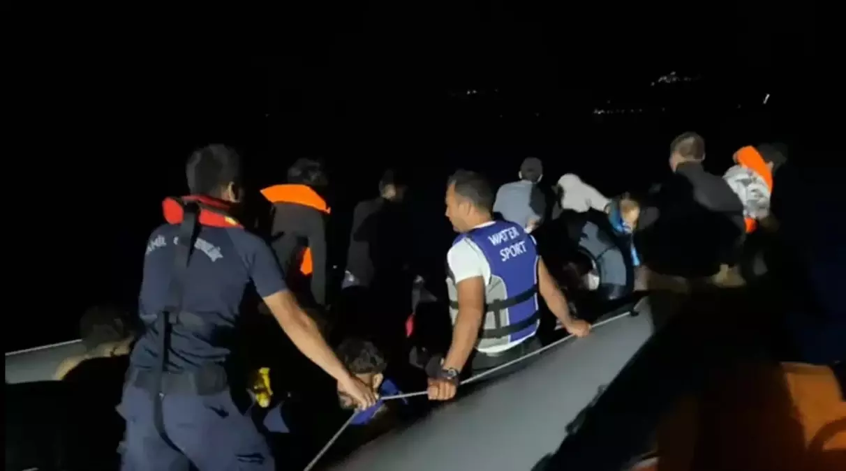 Ayvacık\'ta 43 Kaçak Göçmen Yakalandı