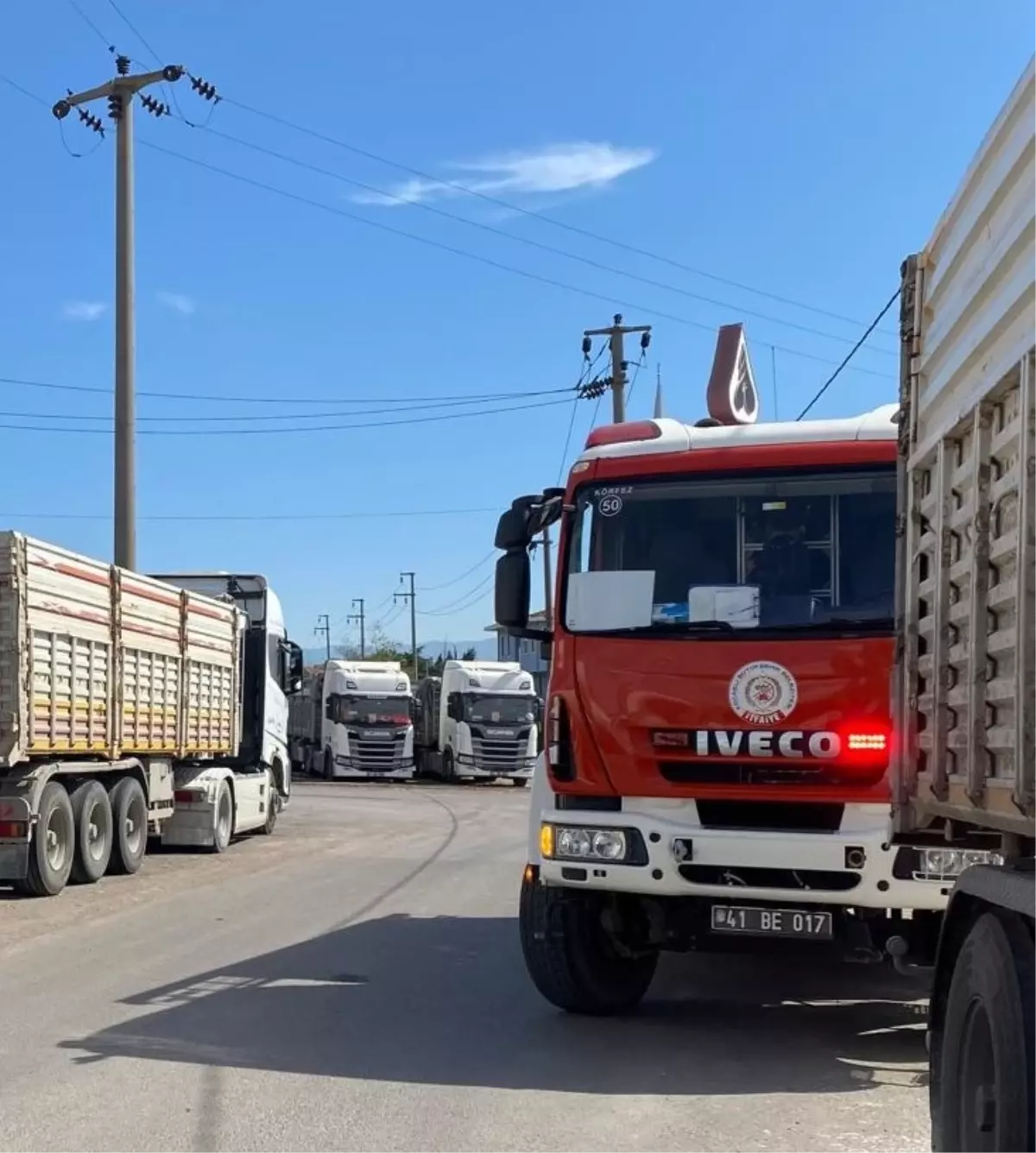 Kocaeli\'de Kamyon Sürücüsü Elektrik Akımına Kapıldı