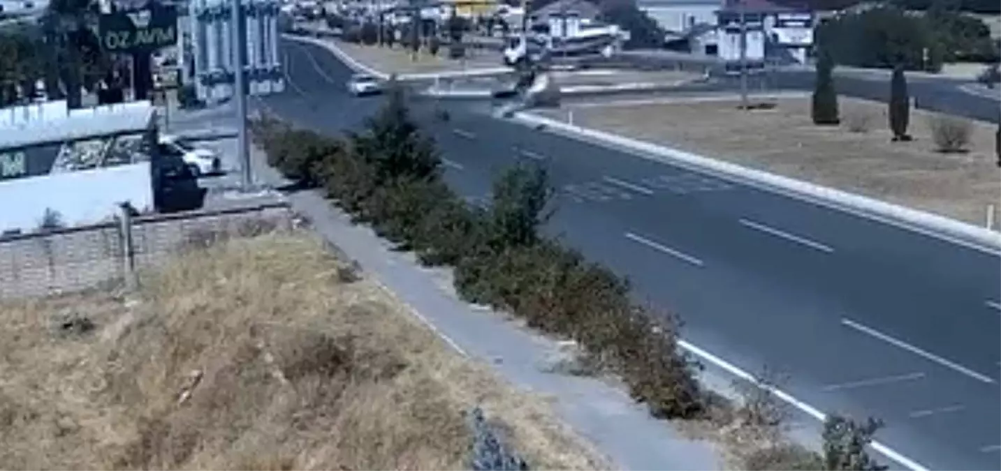 Elazığ\'da Trafik Kazası: 2 Yaralı